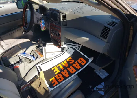 2007 Jeep Grand Cherokee Overland z USA, uszkodzony, nr VIN 1J8HR68227C556331